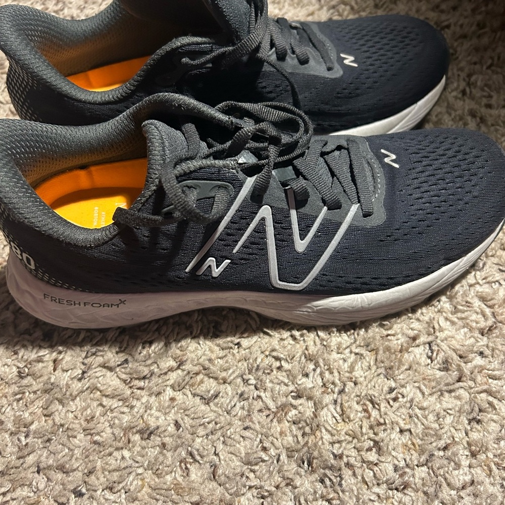 New Balance Men's Gray and White Athletic Shoes